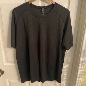 Men’s Grey Lululemon Shirt